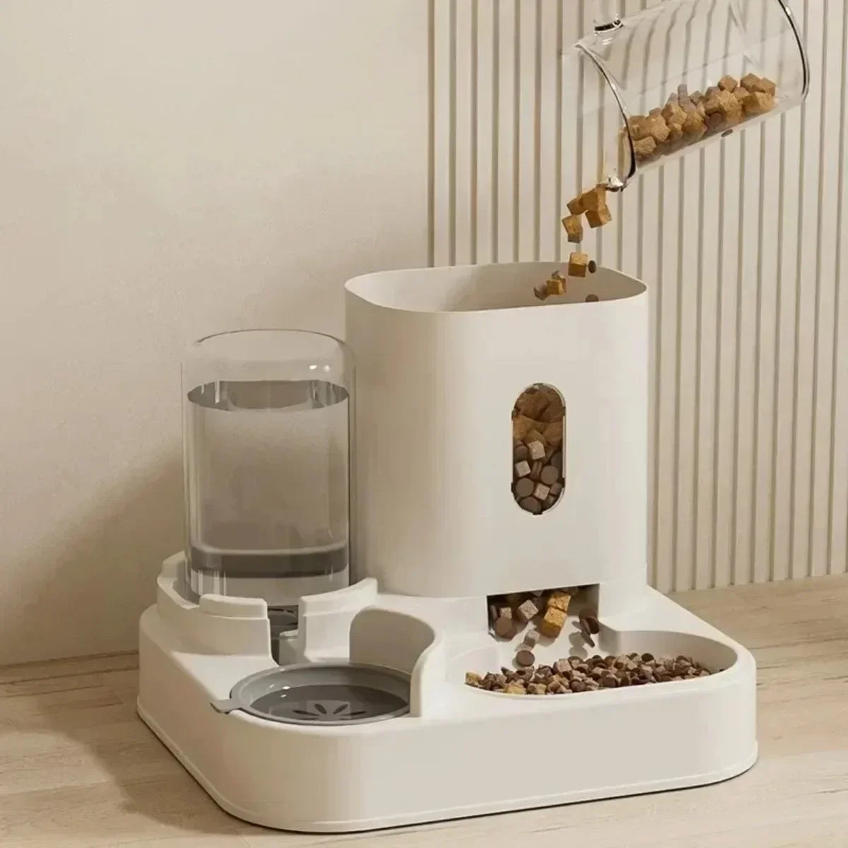 Automatic Pet Feeder For Cats And Dogs With Water Fountain