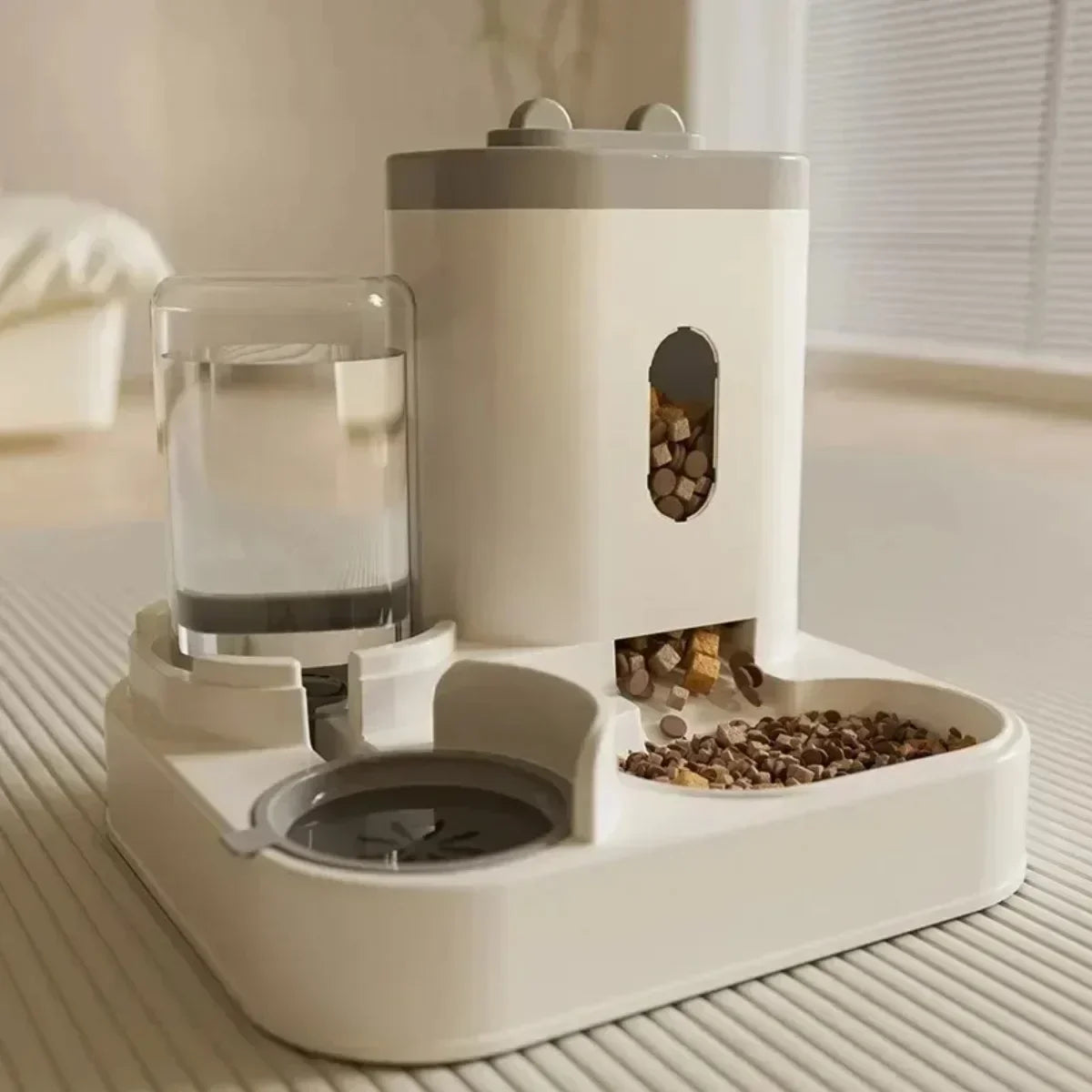 Automatic Pet Feeder For Cats And Dogs With Water Fountain